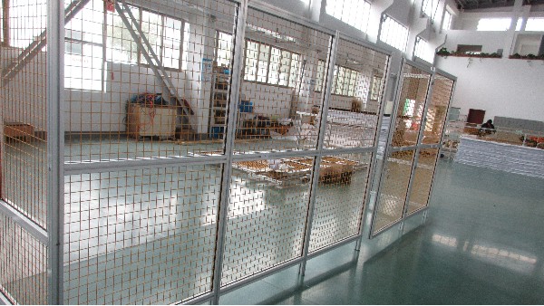 3030工業鋁型材定做防護圍欄合理嗎？-澳宏鋁業