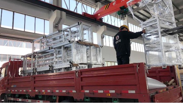 定制鋁型材完美發(fā)貨，精準(zhǔn)滿足您的每一個(gè)需求！